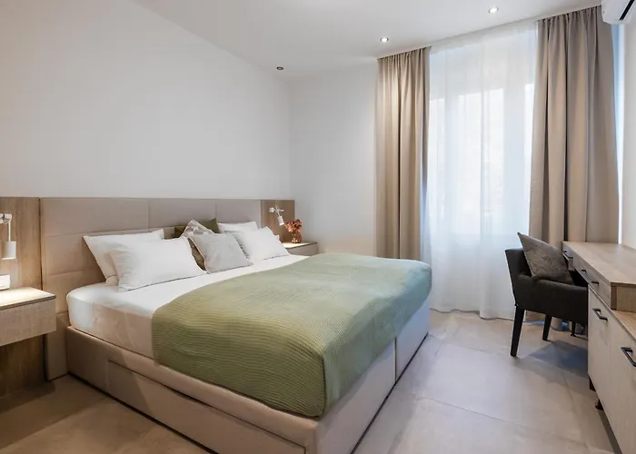 Apartman Gabi- New , 5 Min Walk From Diocletian S Palace